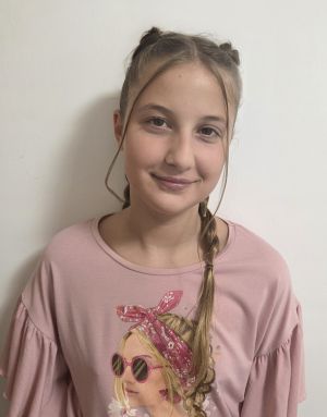 #102004 - Zsófi (4)